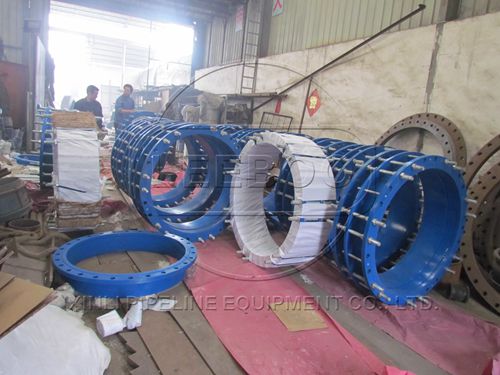 影響<a href=http://www.lqhwmy.com target=_blank class=infotextkey>伸縮器</a>價(jià)格的幾個(gè)因素